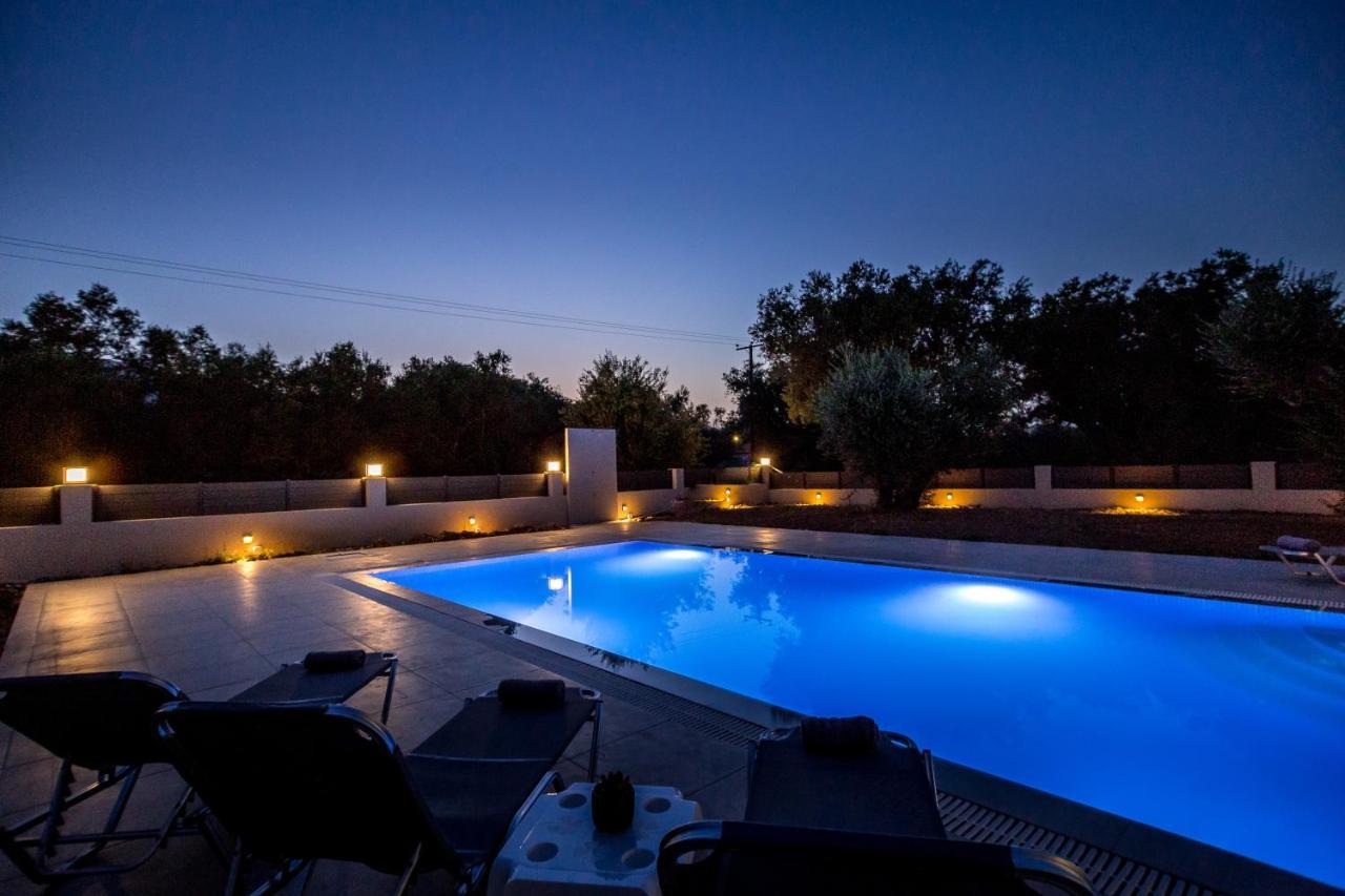 Boviana With Private Swimming Pool *